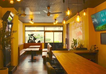 133　cafe&bar rocco 内観.jpg