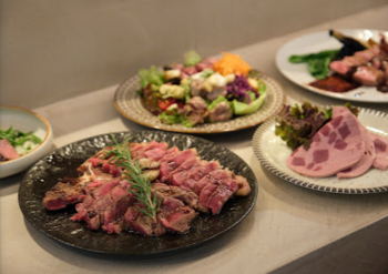 肉ビストロHIGHTAIL(meat bistro HIGHTAIL)料理.png